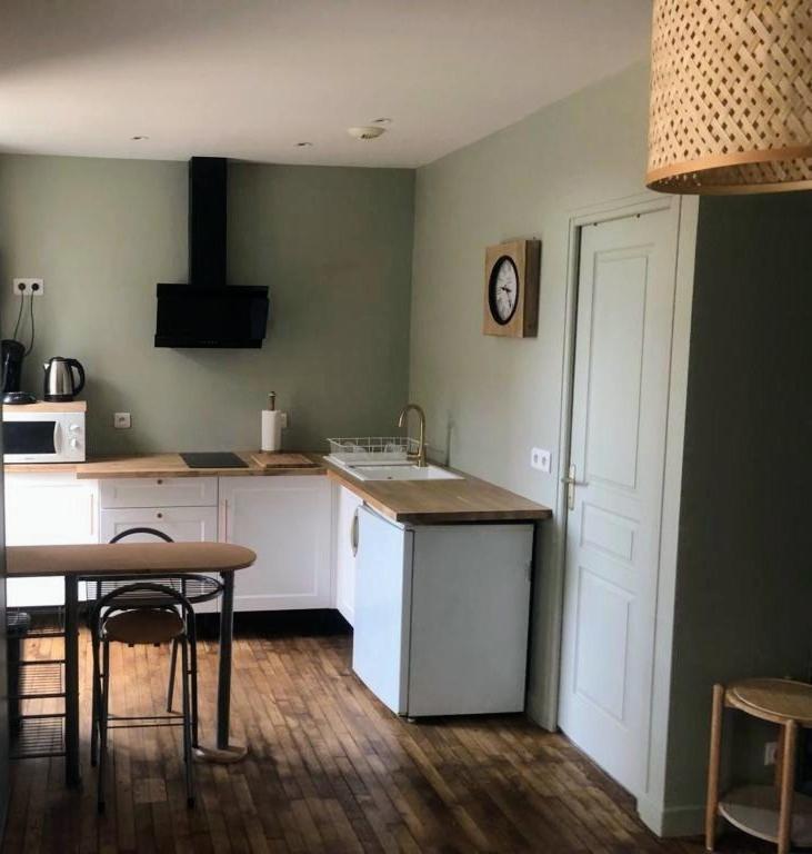 Logement A Brive Avec Terrasse Et Climatisation - Pres De La Gare Et Du Centre-Ville - Wifi Et Stationnement Gratuit 외부 사진